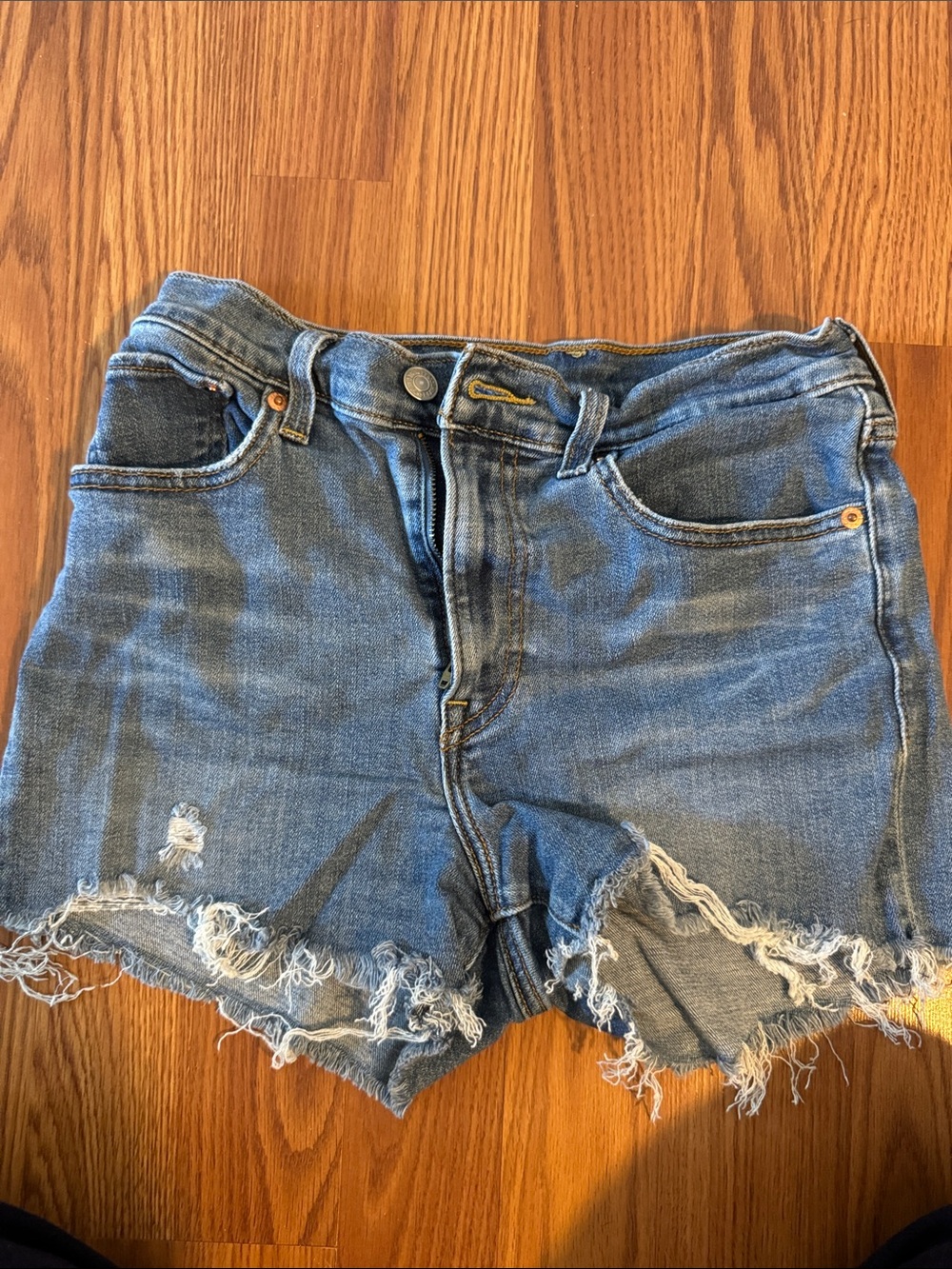 Frayed Hem Distressed Denim Shorts - Blue
